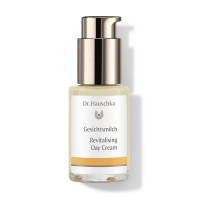 Dr. Hauschka Revitalising Day Cream 30 ml: revives dry skin Dr. Hauschka Revitalising Day Cream